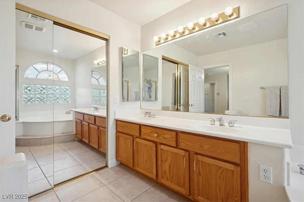 10948 Carberry Hill, Las Vegas, NV 89141