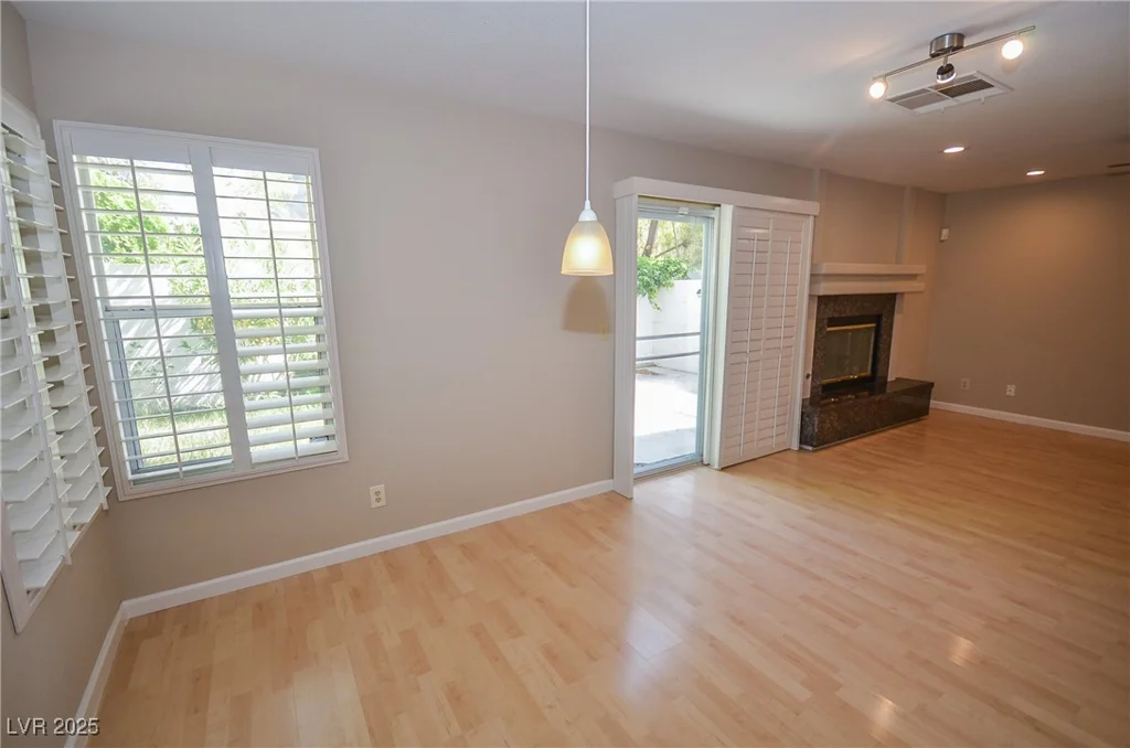 9408 Amber Valley, Las Vegas, NV 89134