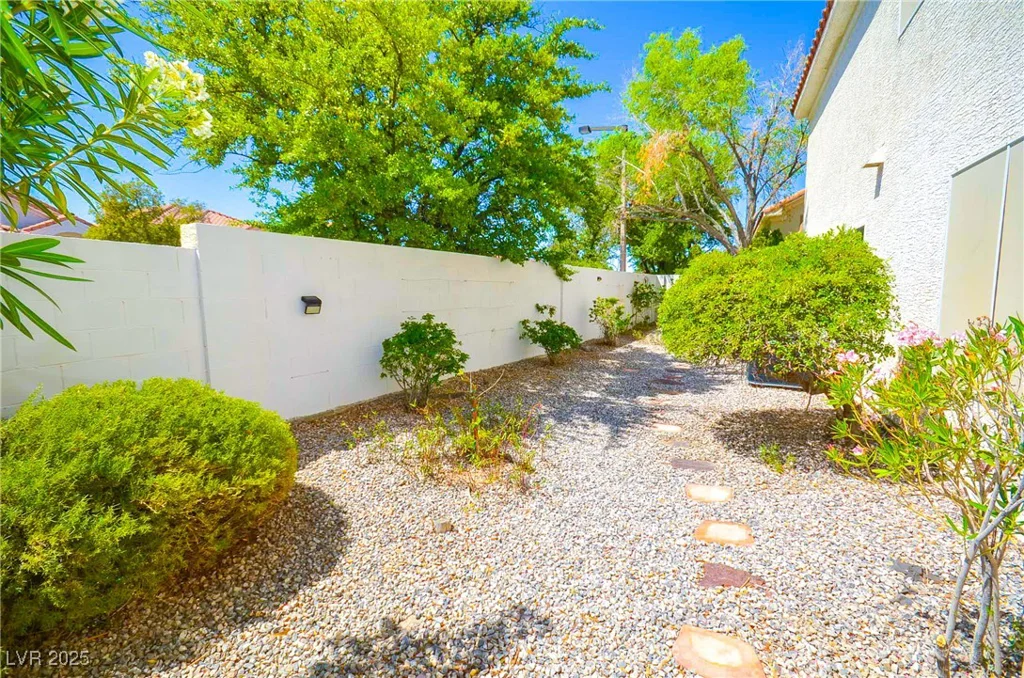 9408 Amber Valley, Las Vegas, NV 89134