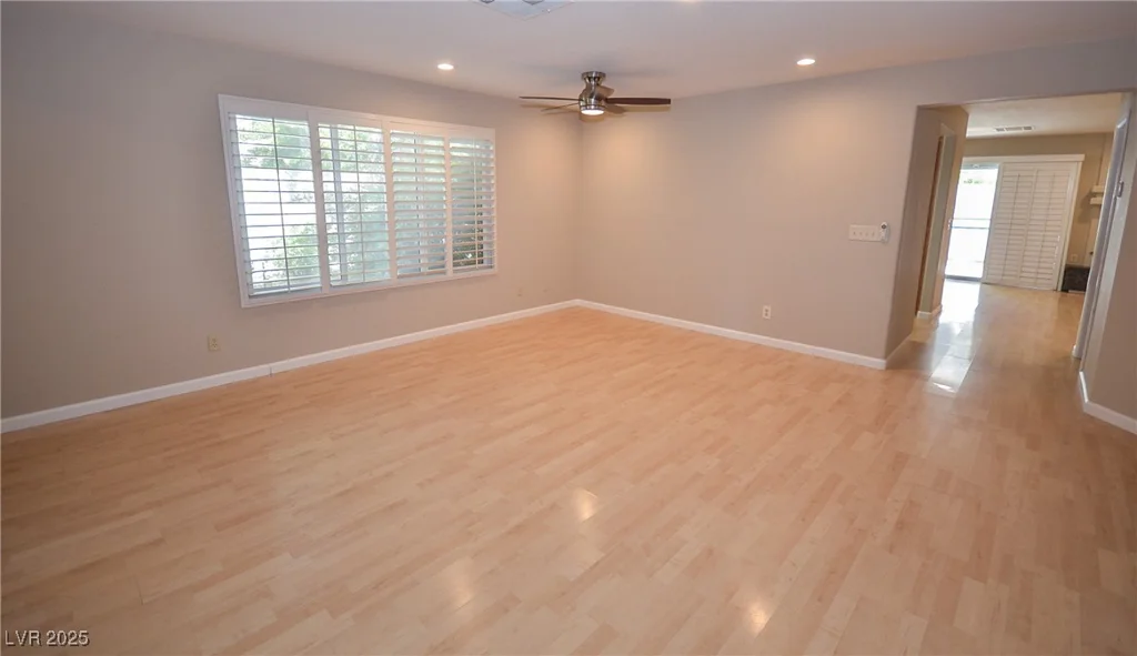 9408 Amber Valley, Las Vegas, NV 89134