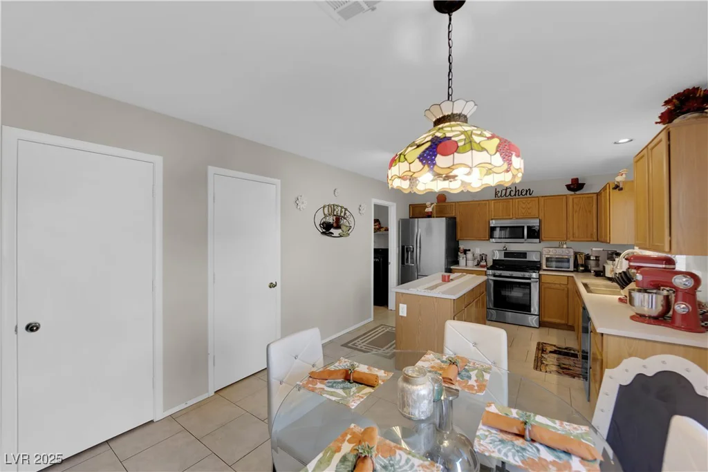 5530 Black Sea, North Las Vegas, NV 89031