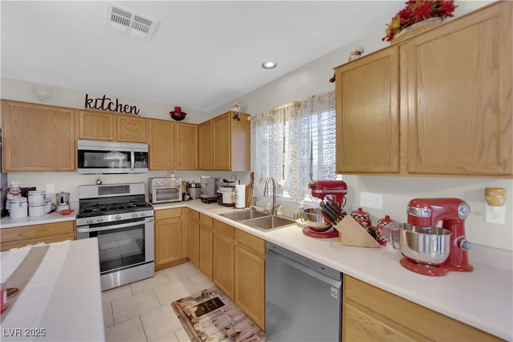 5530 Black Sea, North Las Vegas, NV 89031