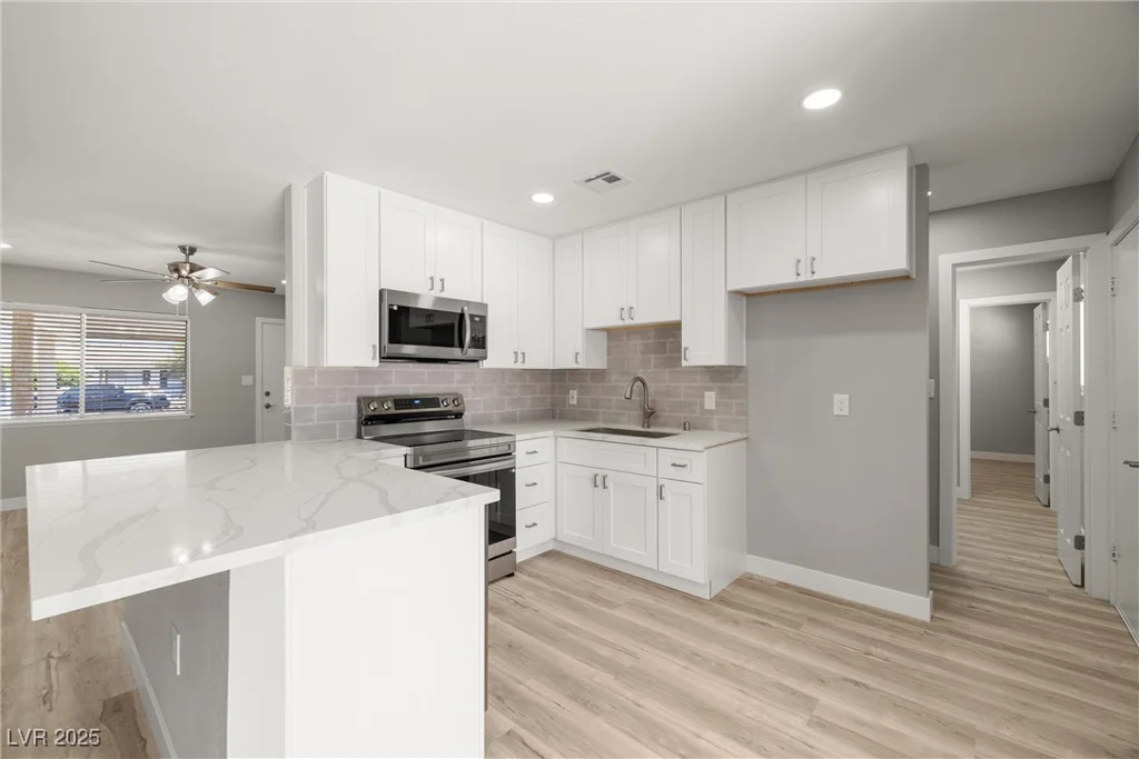 5817 Glen Eagles, Las Vegas, NV 89108