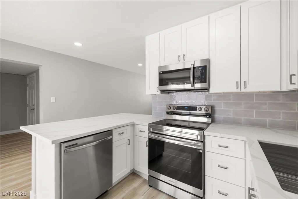 5817 Glen Eagles, Las Vegas, NV 89108