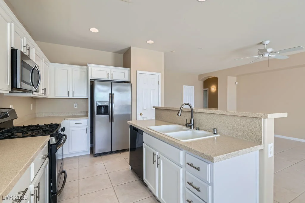 2668 Ivoryhill, Las Vegas, NV 89135