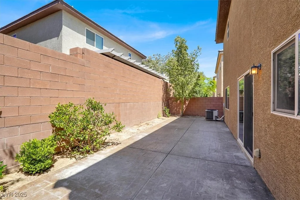 7931 Mineral Peak, Las Vegas, NV 89166