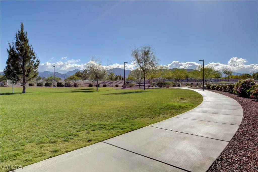 7931 Mineral Peak, Las Vegas, NV 89166
