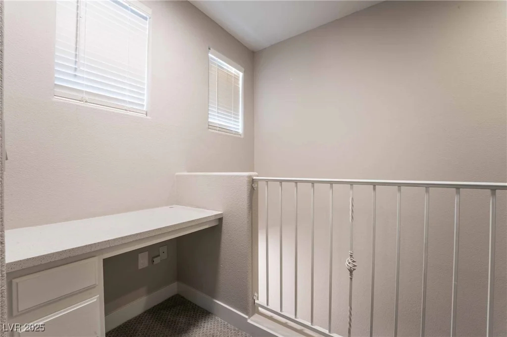 5855 Valley, North Las Vegas, NV 89031