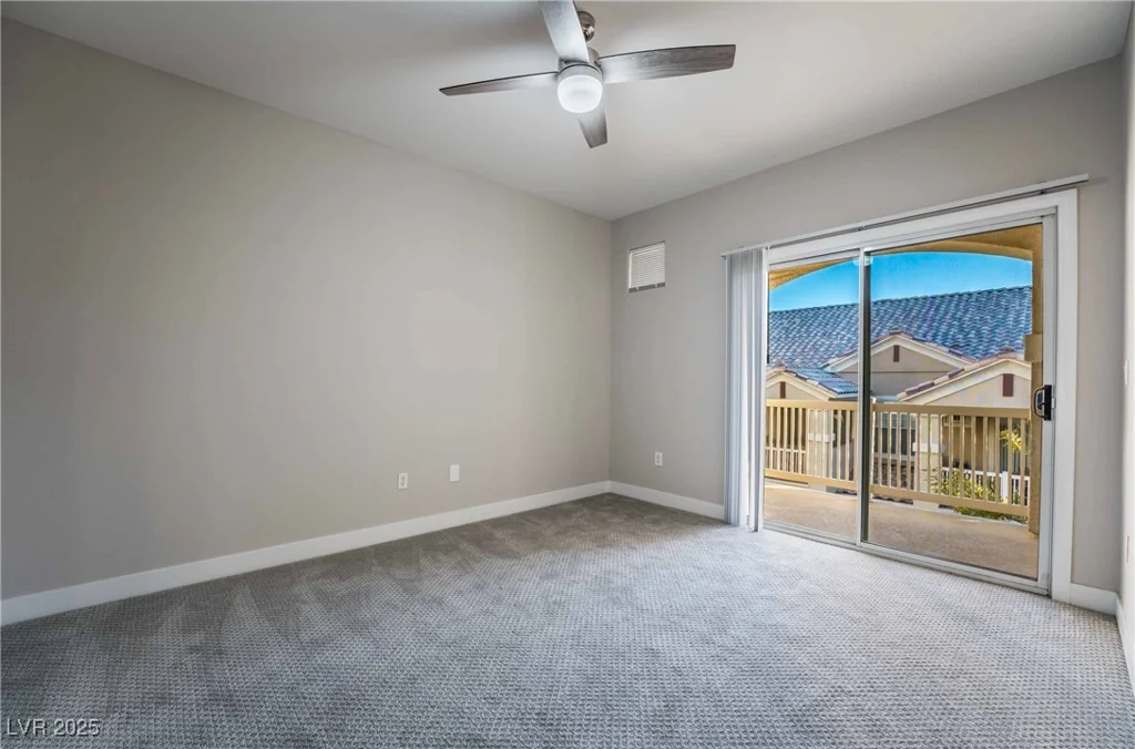 5855 Valley, North Las Vegas, NV 89031