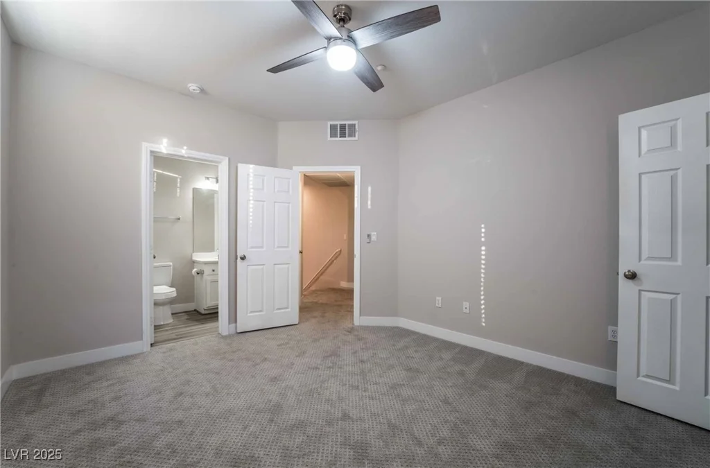 5855 Valley, North Las Vegas, NV 89031