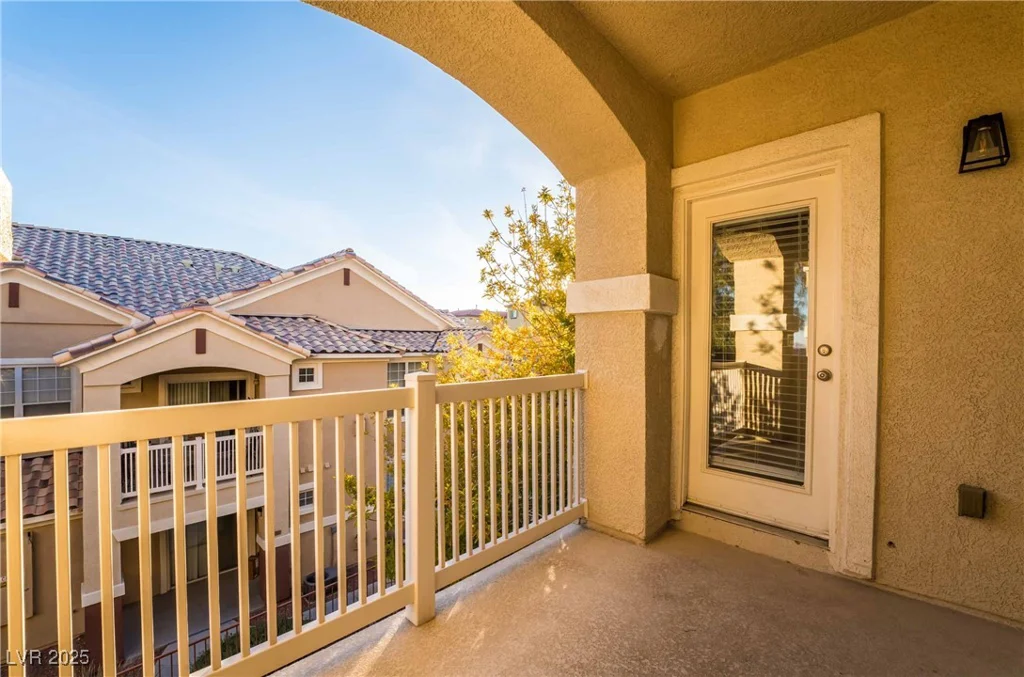 5855 Valley, North Las Vegas, NV 89031