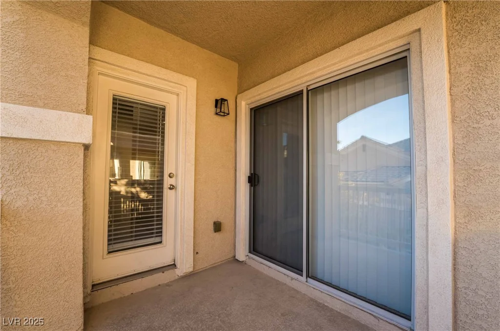 5855 Valley, North Las Vegas, NV 89031