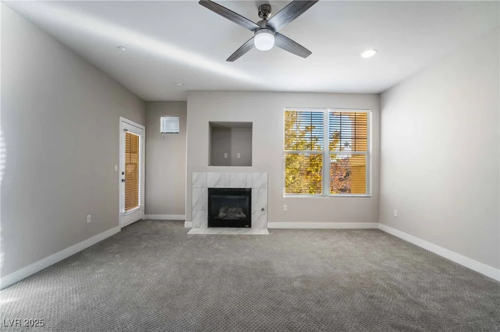 5855 Valley, North Las Vegas, NV 89031