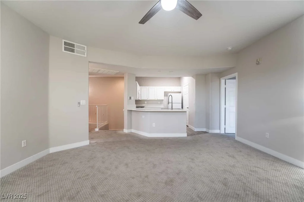 5855 Valley, North Las Vegas, NV 89031