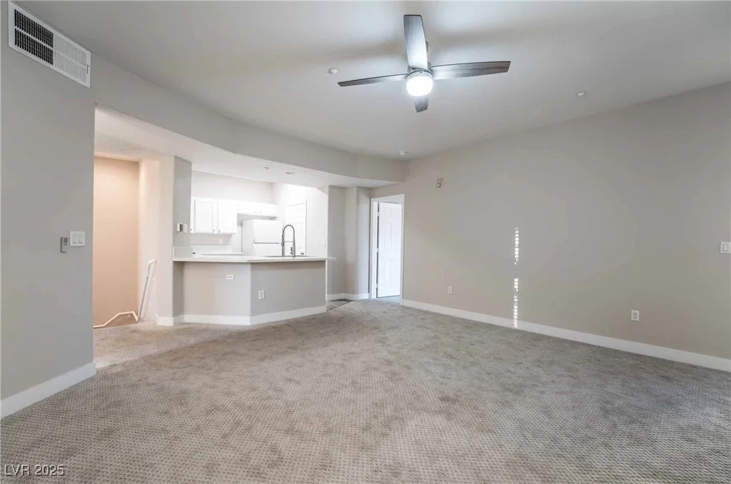 5855 Valley, North Las Vegas, NV 89031
