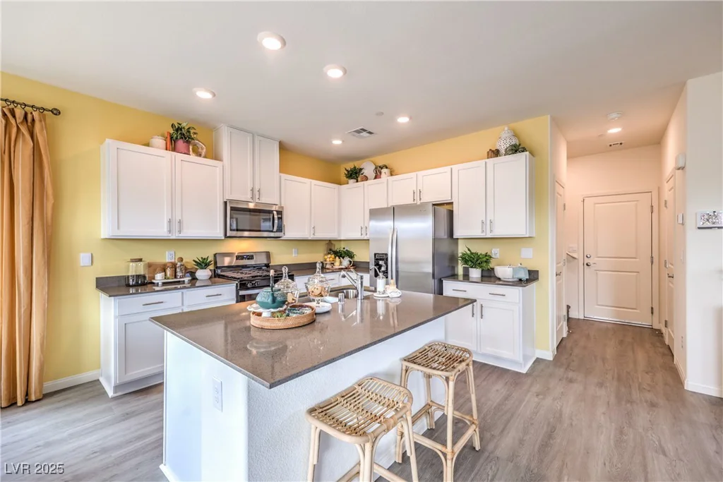 505 RED LOVEBIRD, Henderson, NV 89011