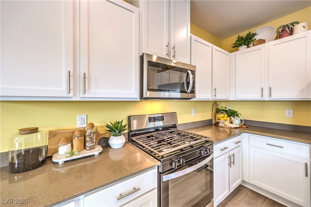 505 RED LOVEBIRD, Henderson, NV 89011