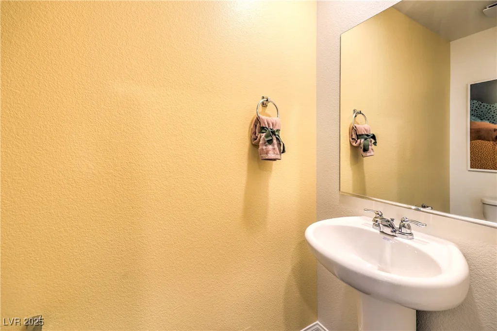 505 RED LOVEBIRD, Henderson, NV 89011