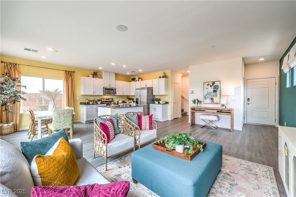505 RED LOVEBIRD, Henderson, NV 89011