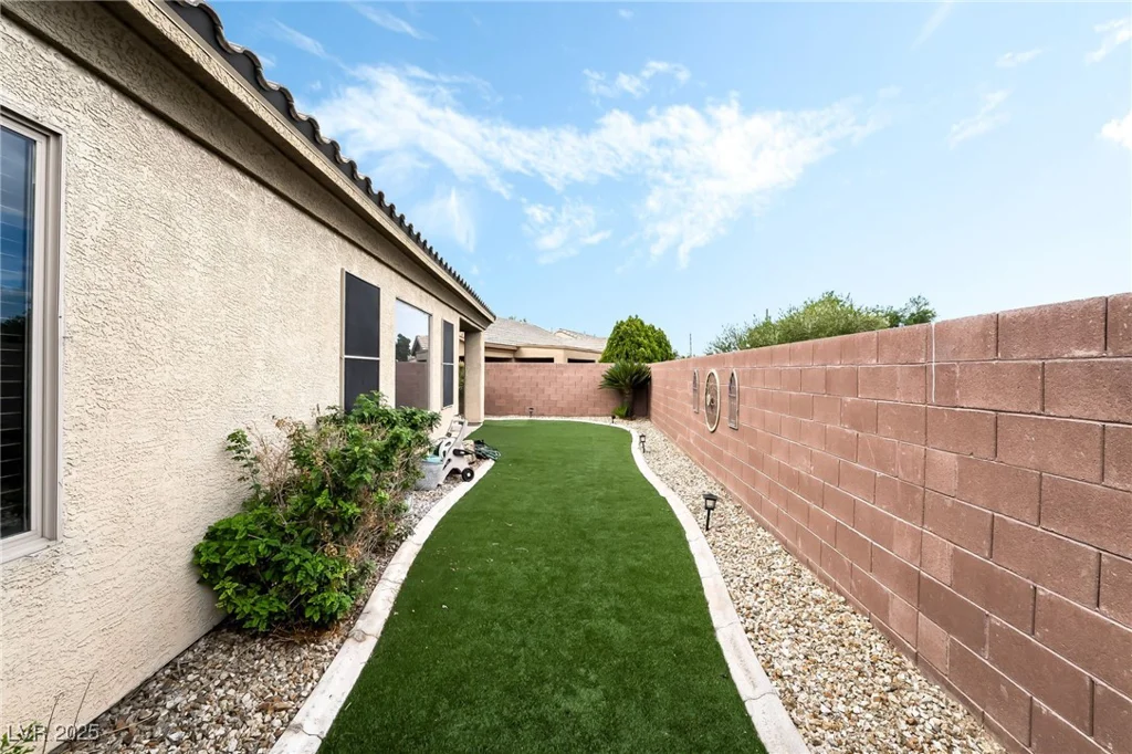 4015 Galiceno, Las Vegas, NV 89122