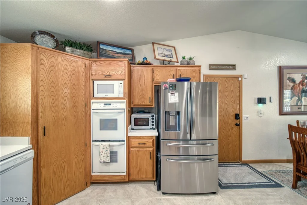 6490 Wagon Wheel, Pahrump, NV 89061