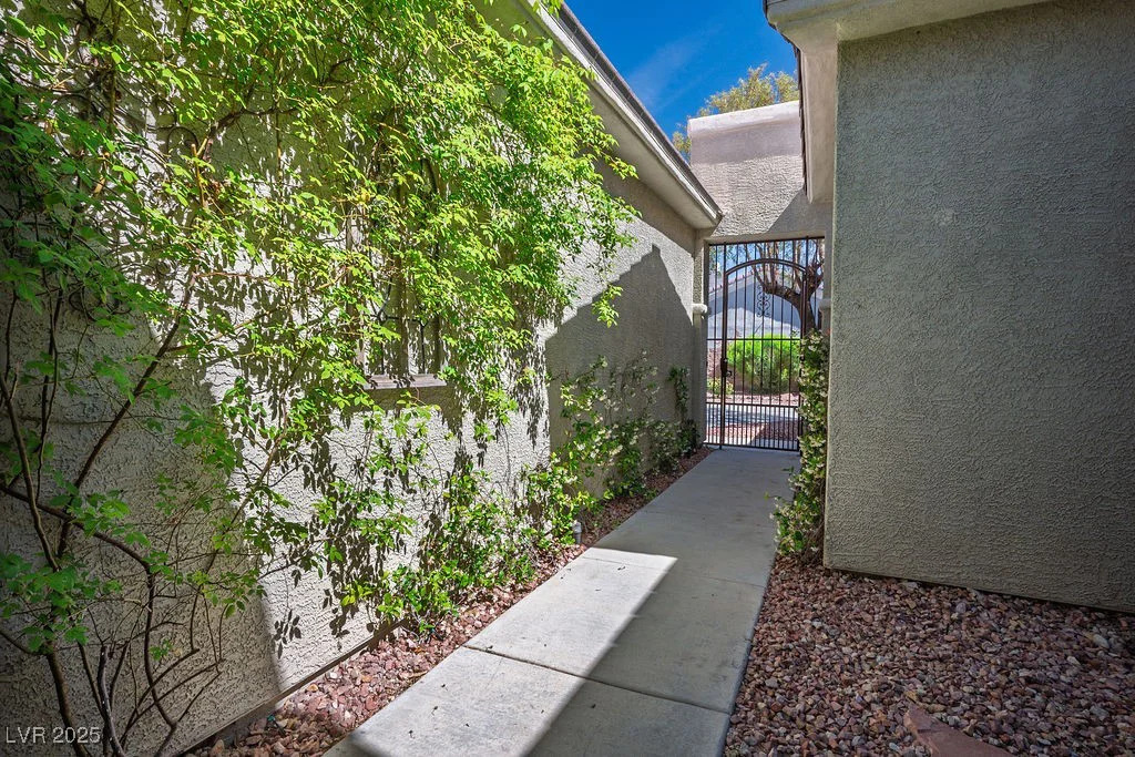 5017 Kaibab Forest, Las Vegas, NV 89141