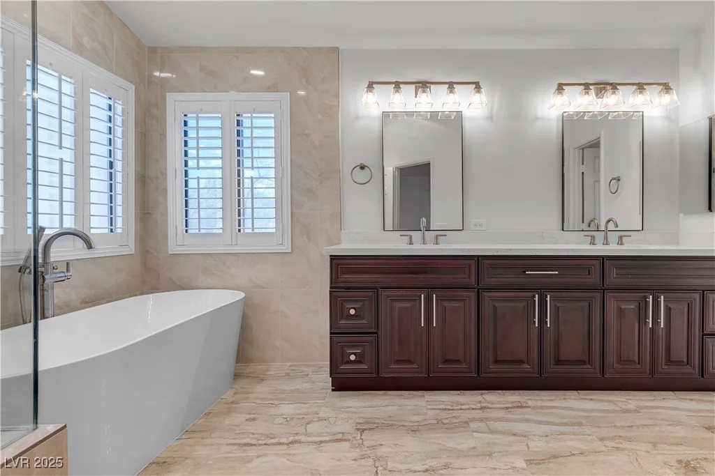 8437 Apple Hill, Las Vegas, NV 89128