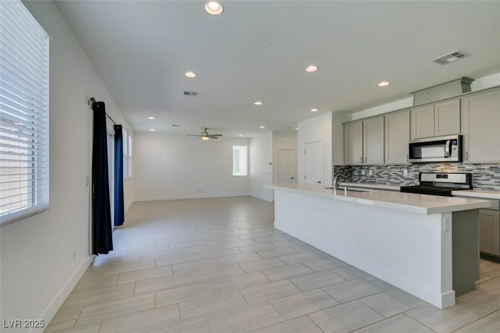 4633 Fragrant, North Las Vegas, NV 89031