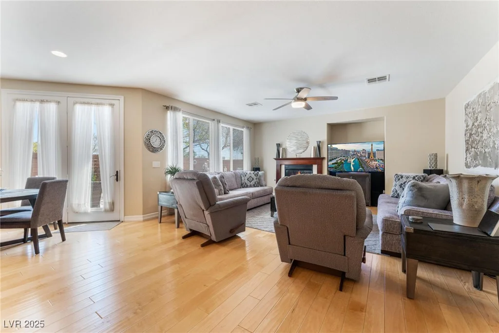 7567 Desertscape, Las Vegas, NV 89178