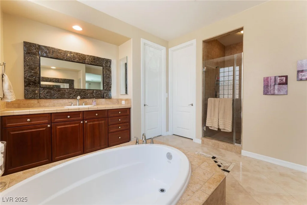 7567 Desertscape, Las Vegas, NV 89178