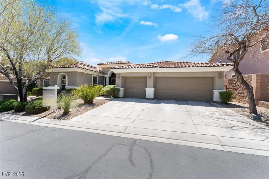 7567 Desertscape, Las Vegas, NV 89178