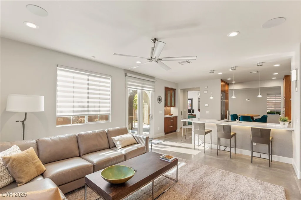 11398 Belmont Lake, Las Vegas, NV 89135