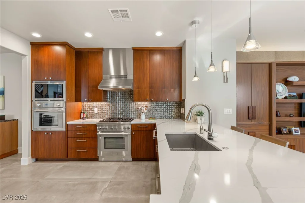 11398 Belmont Lake, Las Vegas, NV 89135