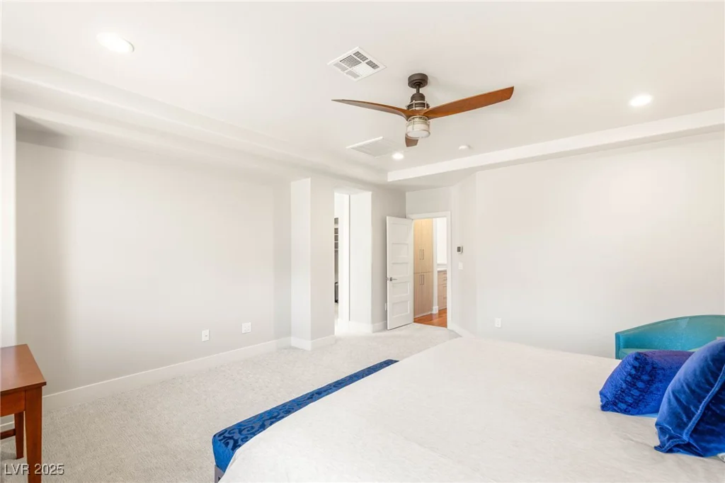 11398 Belmont Lake, Las Vegas, NV 89135