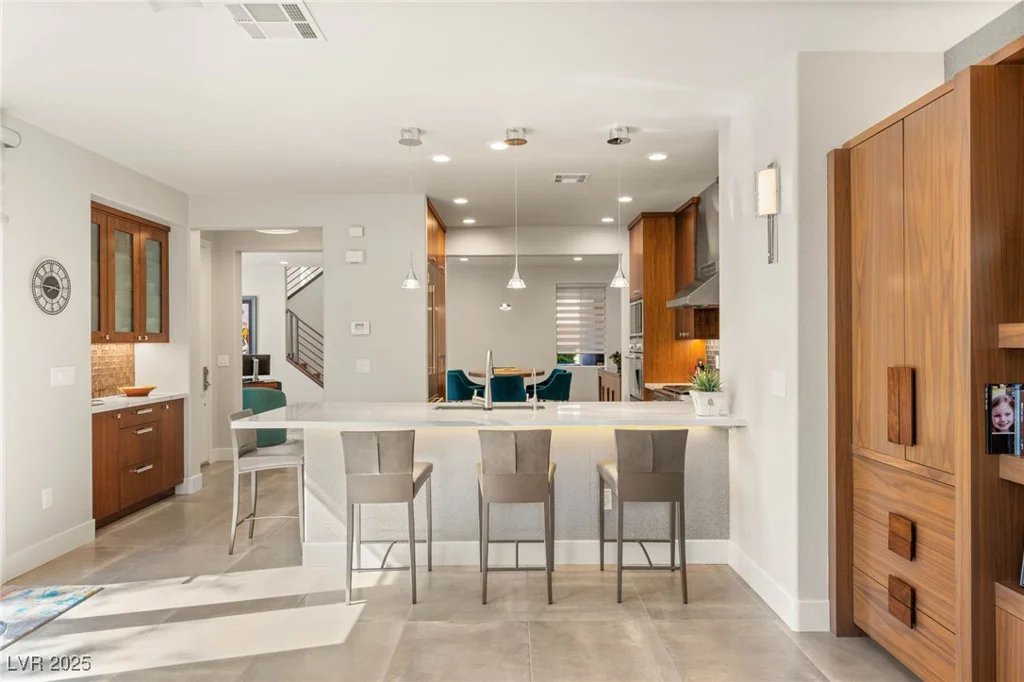 11398 Belmont Lake, Las Vegas, NV 89135
