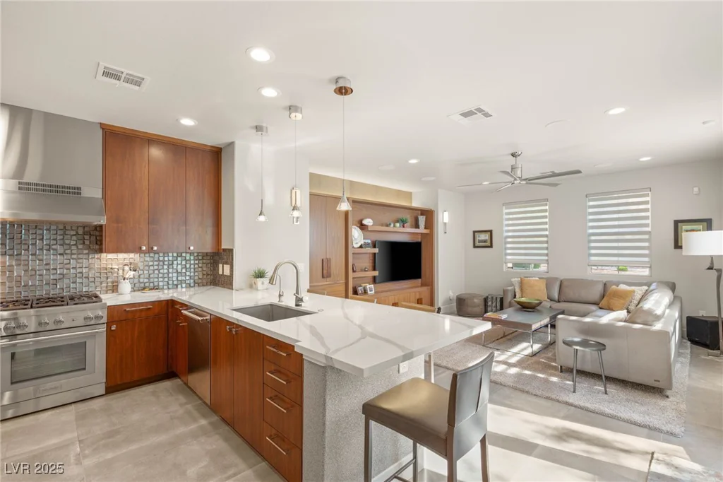 11398 Belmont Lake, Las Vegas, NV 89135