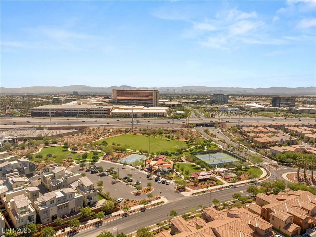 11398 Belmont Lake, Las Vegas, NV 89135
