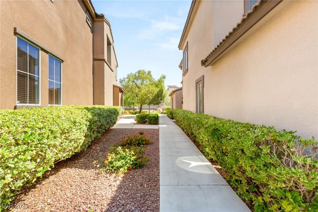11398 Belmont Lake, Las Vegas, NV 89135