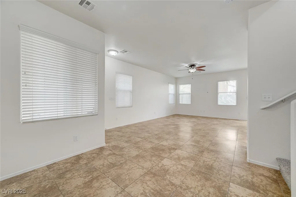 9452 Plover Falls, Las Vegas, NV 89149