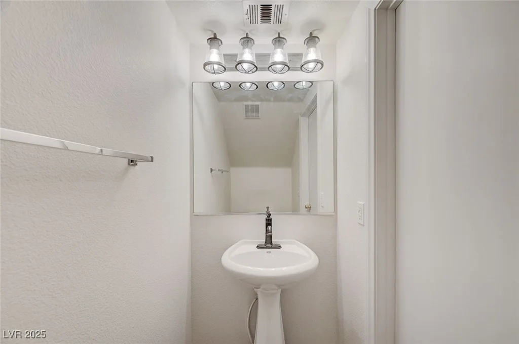 9452 Plover Falls, Las Vegas, NV 89149