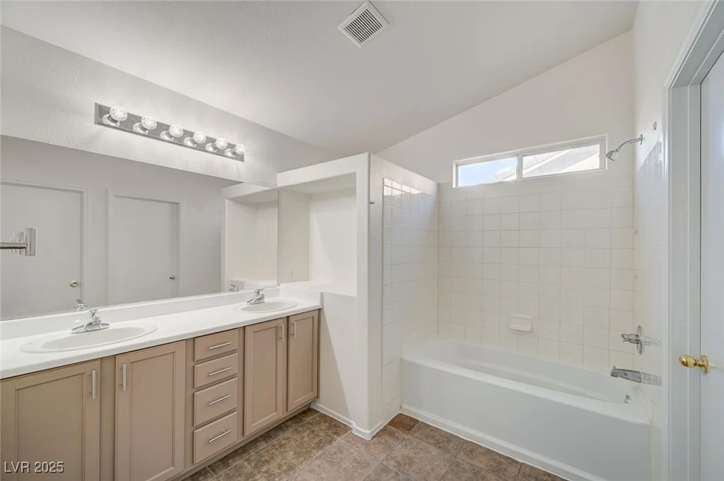 9452 Plover Falls, Las Vegas, NV 89149