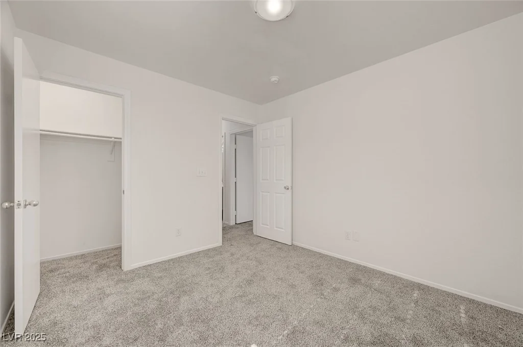9452 Plover Falls, Las Vegas, NV 89149