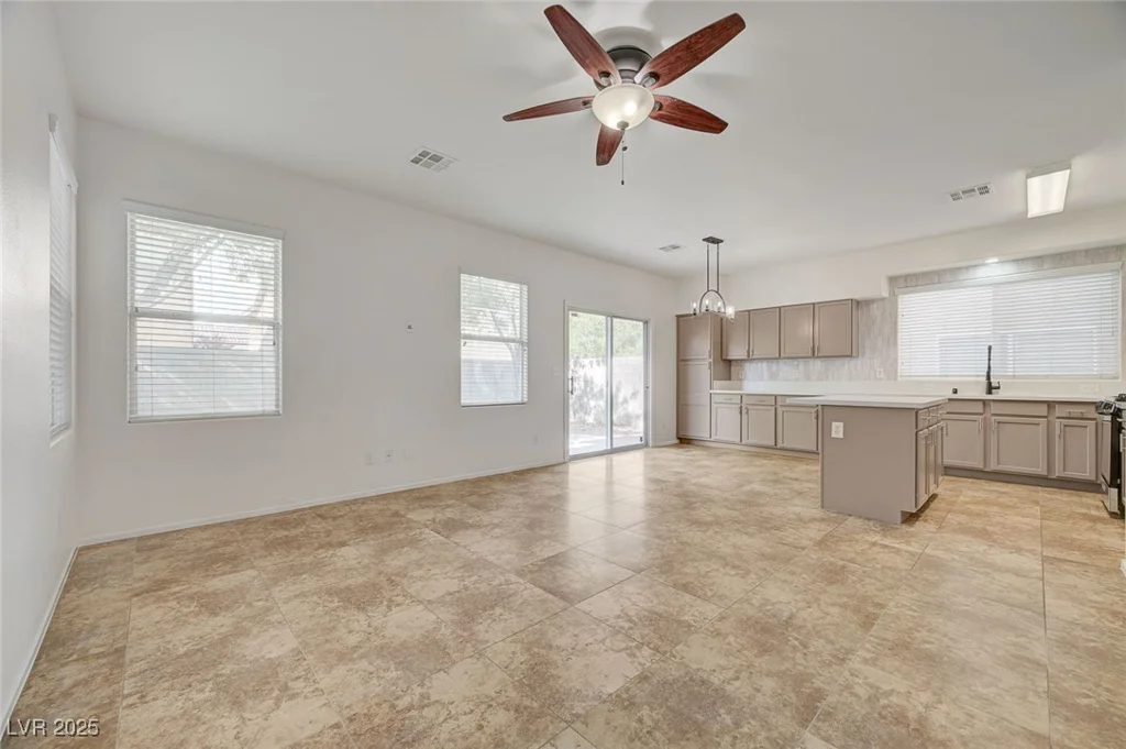 9452 Plover Falls, Las Vegas, NV 89149