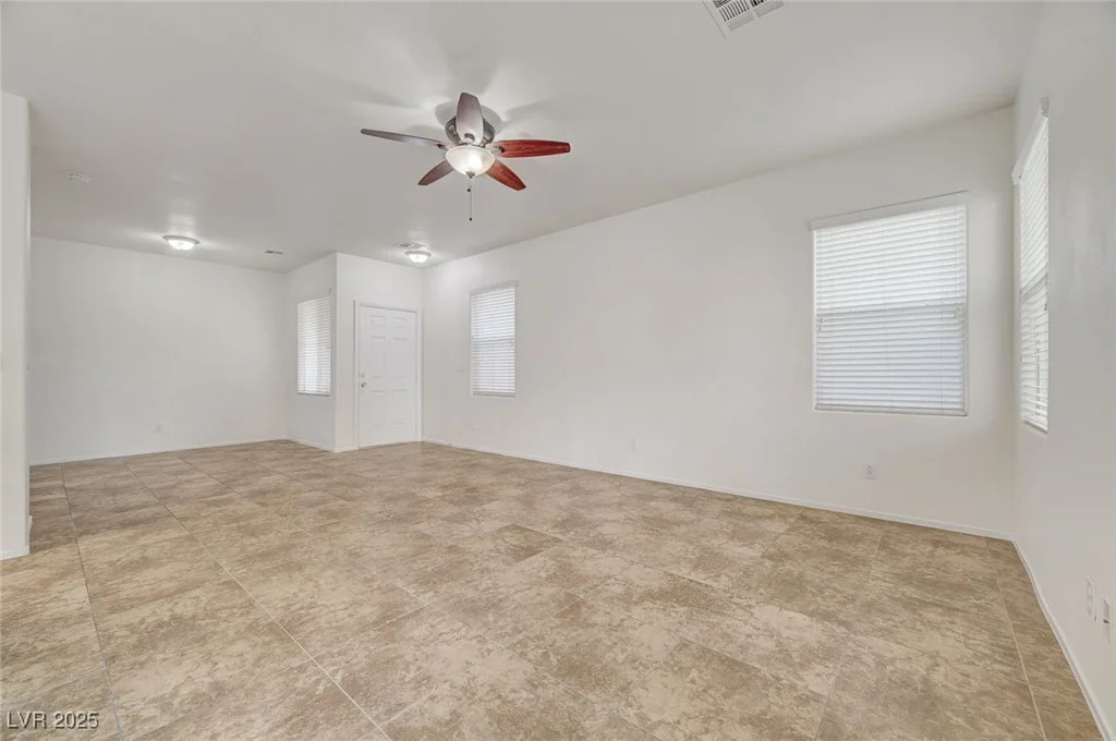 9452 Plover Falls, Las Vegas, NV 89149