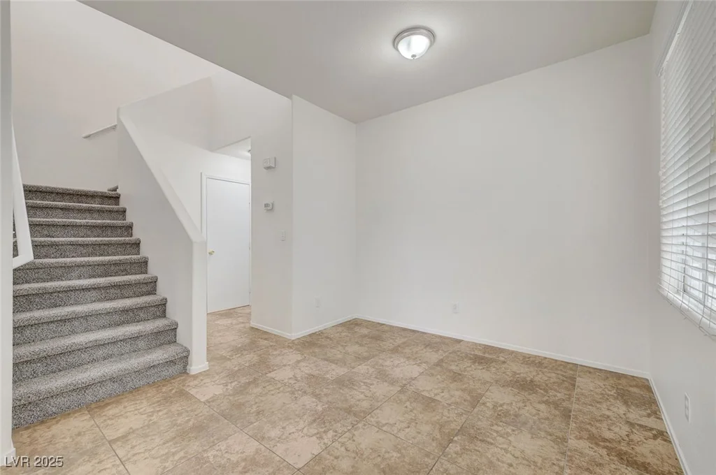 9452 Plover Falls, Las Vegas, NV 89149