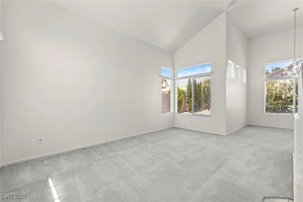 1540 Singing Bird, North Las Vegas, NV 89031