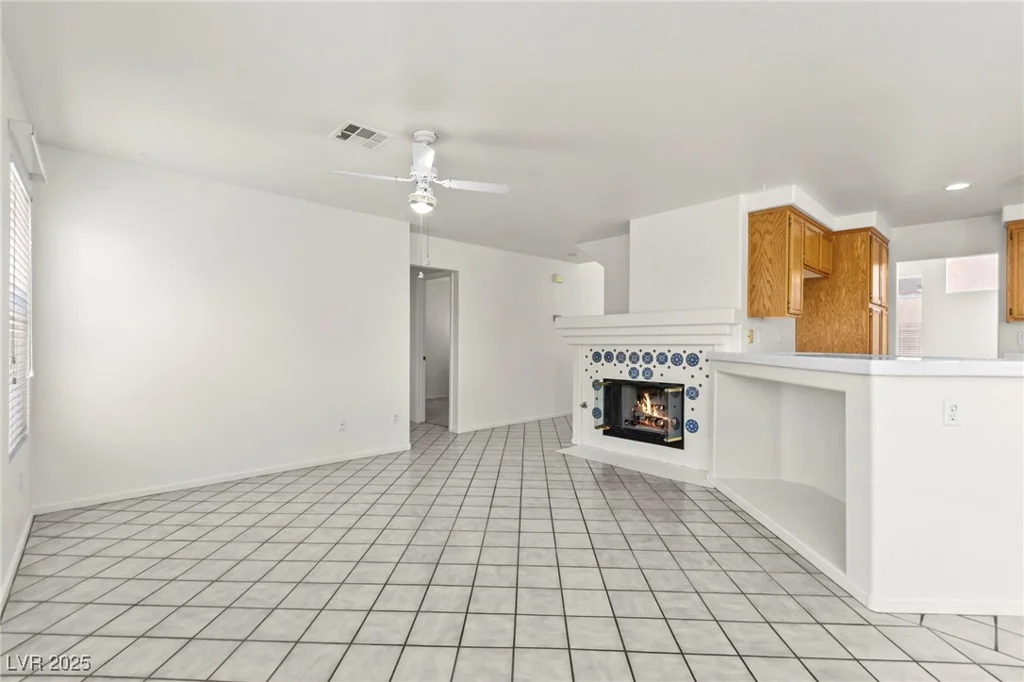 1540 Singing Bird, North Las Vegas, NV 89031