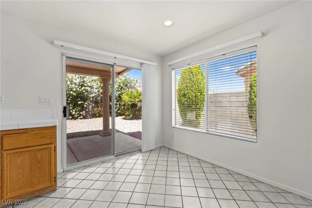 1540 Singing Bird, North Las Vegas, NV 89031