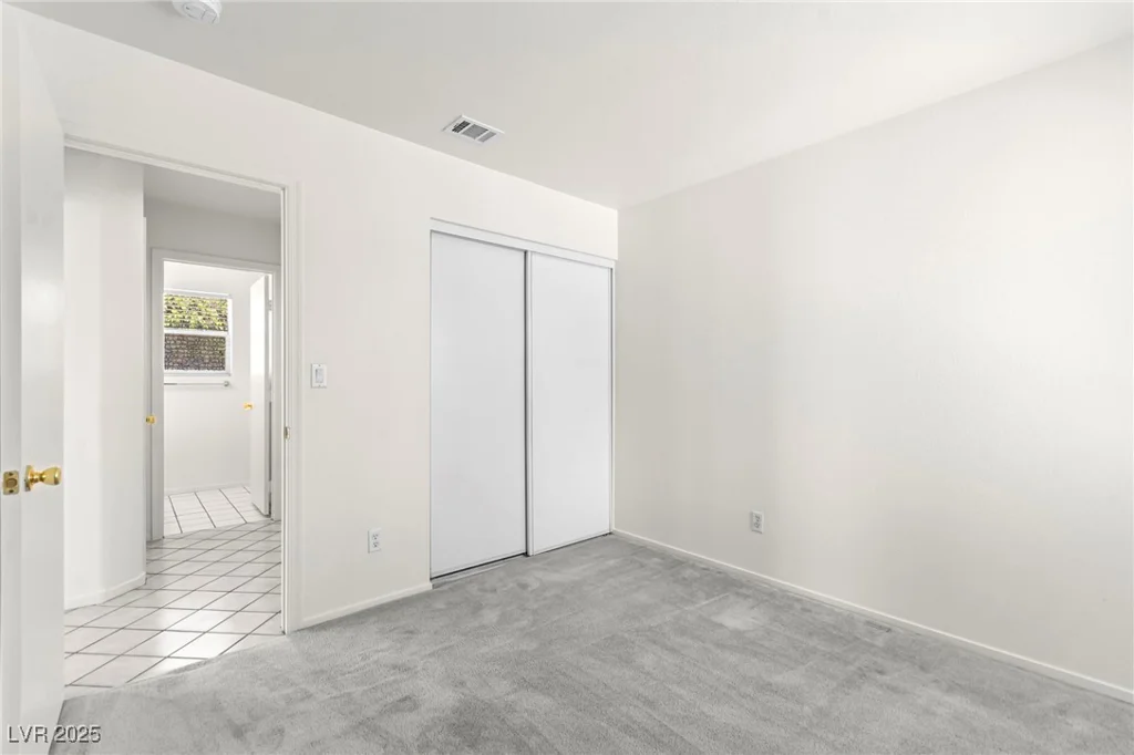 1540 Singing Bird, North Las Vegas, NV 89031