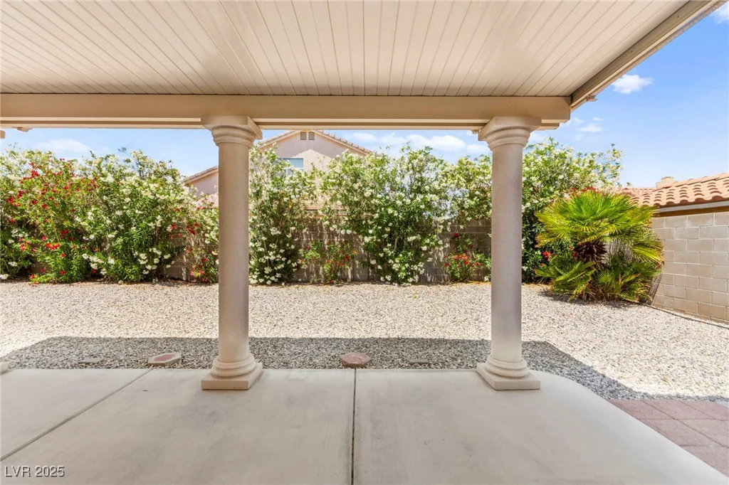1540 Singing Bird, North Las Vegas, NV 89031
